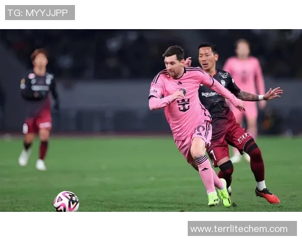 身体最贵的足球明星背后的训练与健康秘诀揭秘