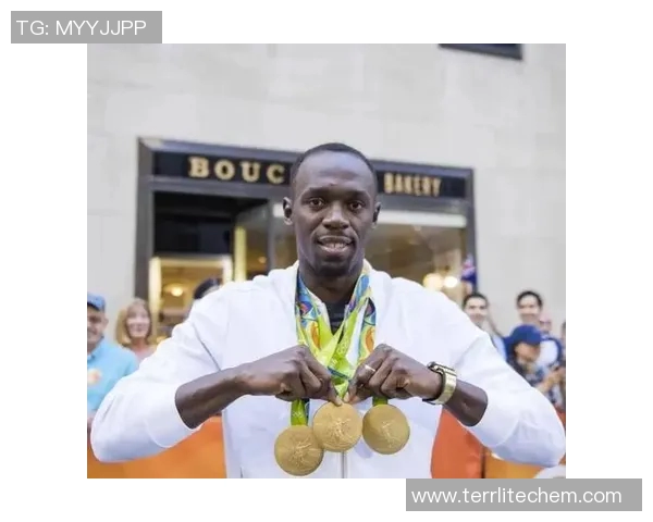 巴西不退役足球明星的传奇人生与不懈追求